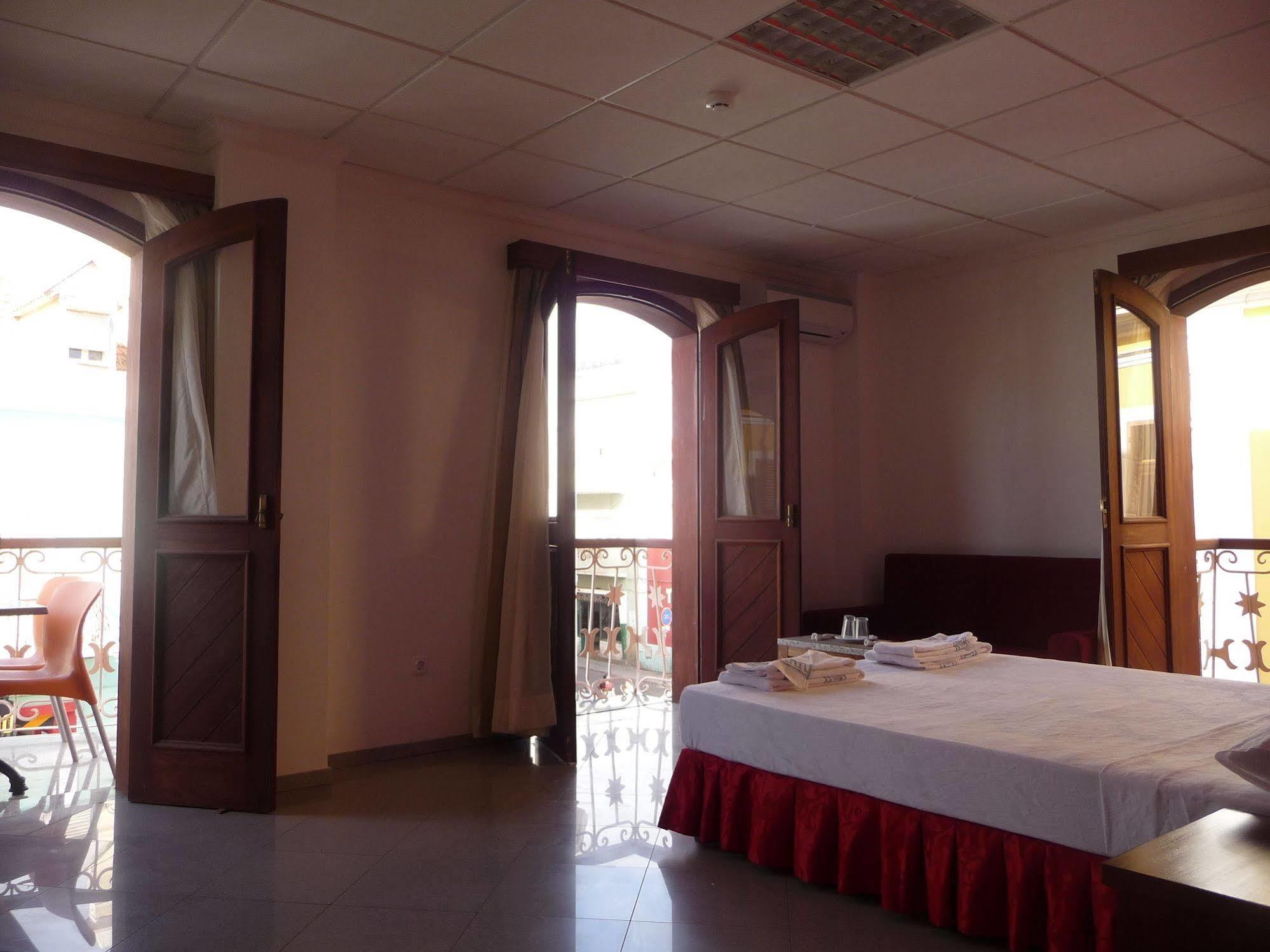 Royal Mindelo Suite Buitenkant foto